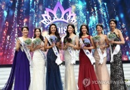7月4日，七名2018年韩国小姐在首尔诞生。
海外网7月5日消息，2018年“韩国小姐选拔大赛”7月4日在首尔奥林匹克公园落下帷幕，共选出一名“真”（冠军）、两名“善”（亚军）和四名“美”（季军）。