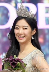 今年的韩国小姐冠军金秀敏