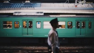 东京地铁站，Tiffany配色的列车皮，却始于1976年。