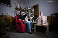 杨明，29岁，图片摄影师/设计师，现租住在西城区西四北四条胡同，周边房产均价7万元/平米。